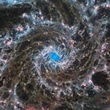 Das James-Webb-Weltraumteleskops zeigt das Herz von M74, auch bekannt als die Phantomgalaxie