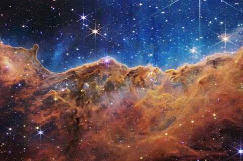 der Rand des nahen, jungen Sternentstehungsgebiets NGC 3324 im Carina-Nebel