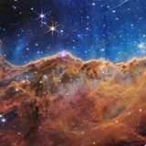 der Rand des nahen, jungen Sternentstehungsgebiets NGC 3324 im Carina-Nebel