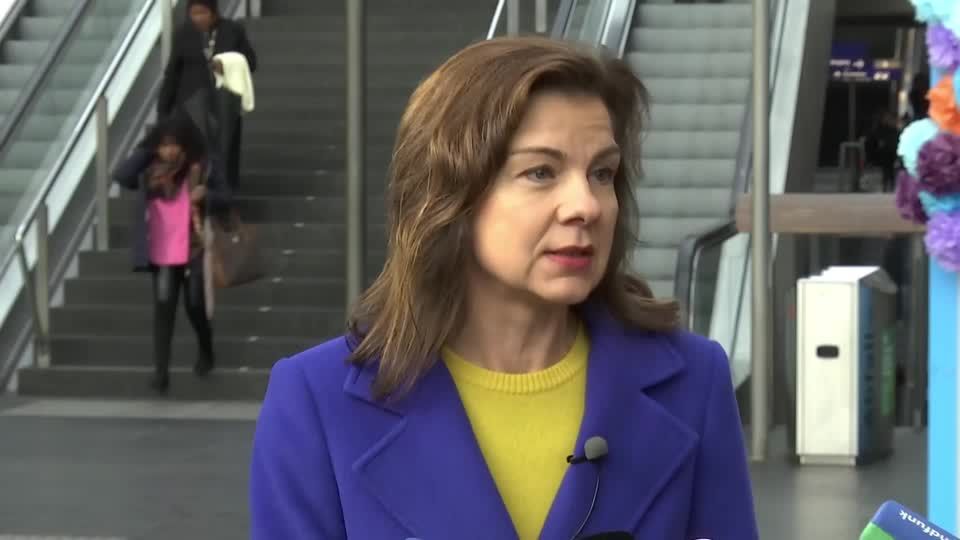 Video: Bahn-Sprecherin: "Dieses Wochenende wird eine Herausforderung" Video: Bahn-Sprecherin: "Dieses Wochenende wird eine Herausforderung"