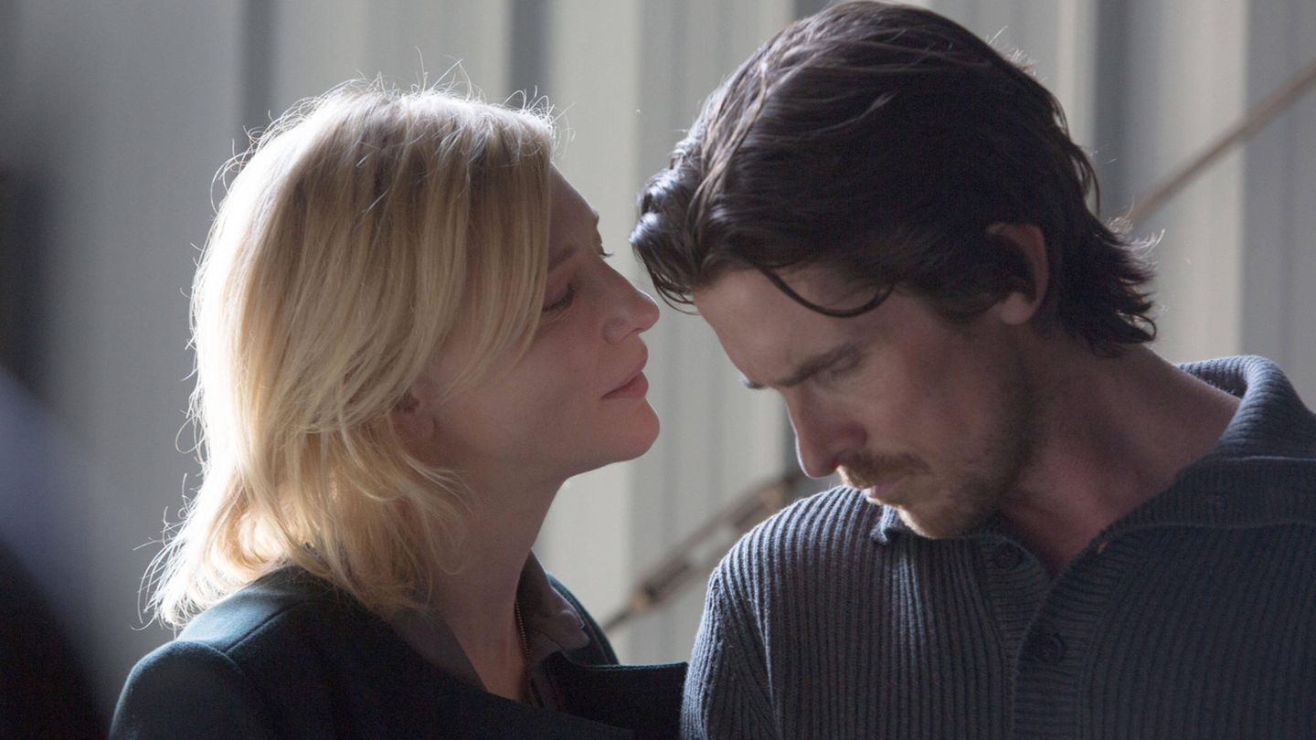 Christian Bale in einer Fimszene mit Cate Blanchett