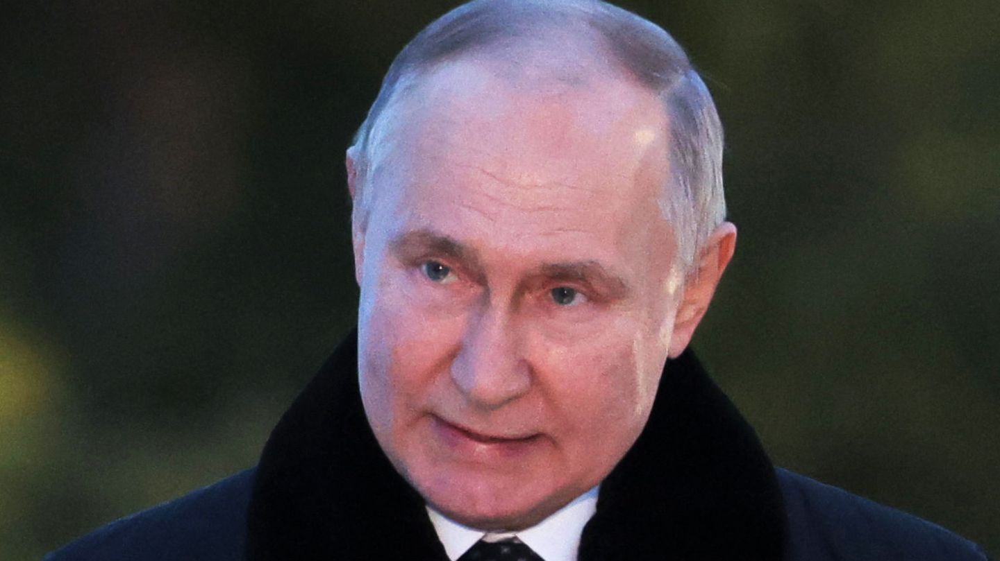 Does Vladimir Putin want Alaska back?  Russia draws up list of former Kremlin “real estate”