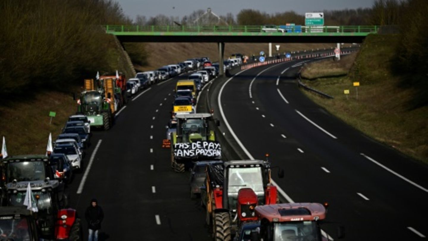 Bauern in Frankreich kündigen 