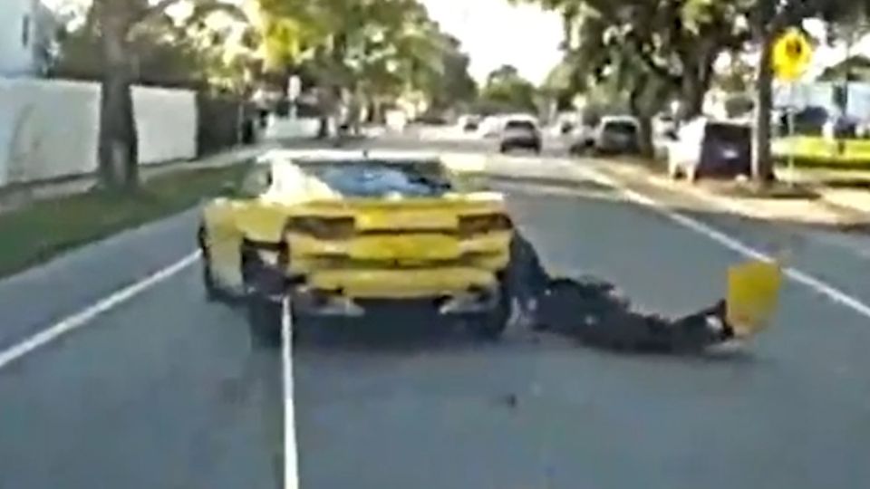 Verfolgungsjagd: Polizei fängt flüchtenden Sportwagen per Fangnetz und Harpune