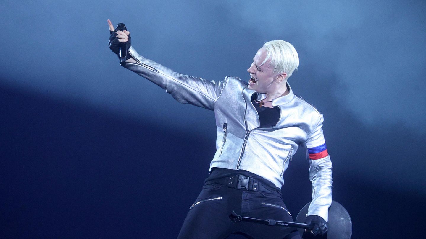 Pro-Putin artist Shaman: The singer with the nuclear button on stage