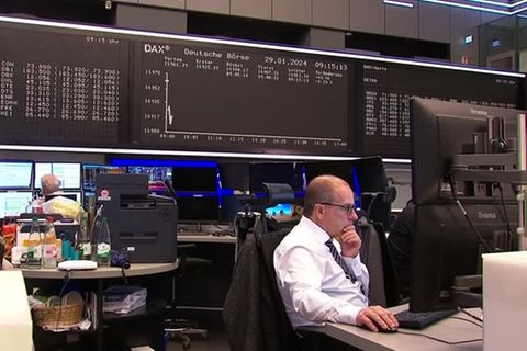 Video: Dax zum Wochenstart - Bayer-Kurseinbruch drückt und Evergrande-Abwicklung droht