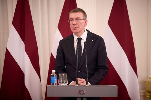 Lettlands Präsident Edgars Rinkevics bei einer Pressekonferenz in Riga