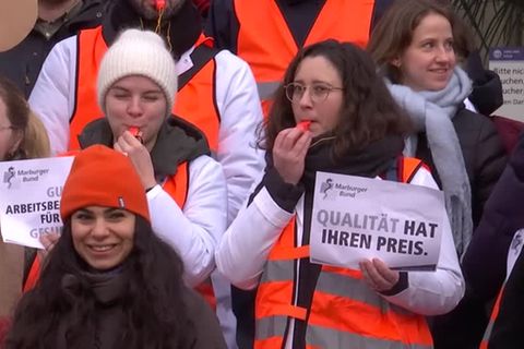 Video: Warnstreiks an Unikliniken