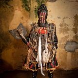 Ein Egungun in seinem Gewand