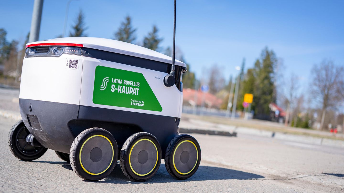 Ein Lieferroboter für Lebensmittel in Finnland
