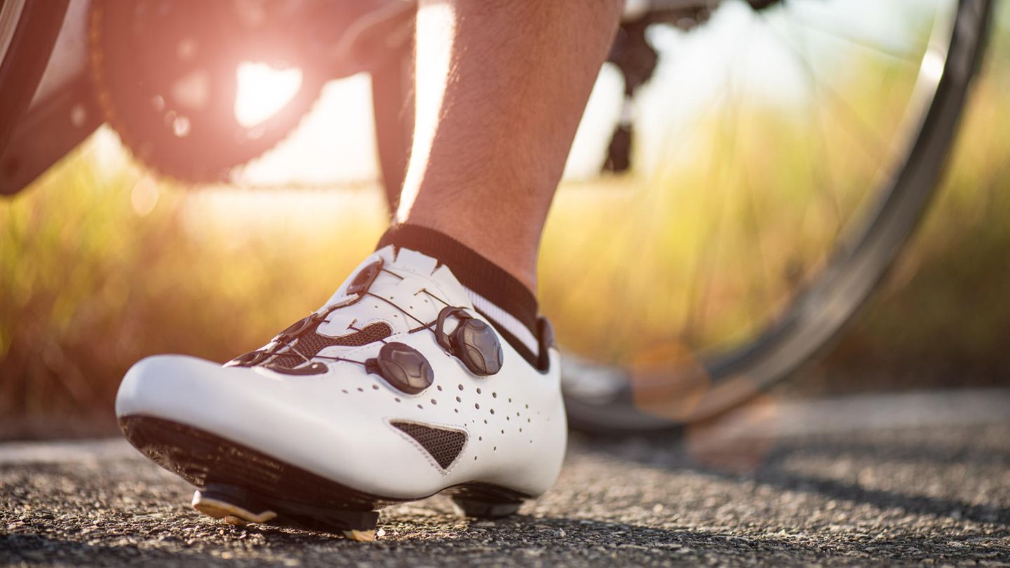 Buying road bike shoes: The 5 most important questions & answers