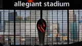Im neuen Stadion der Raiders durfte die Fackel nicht fehlen. Sie ist eine Erinnerung an Al Davis, von 1972 bis zu seinem Tod 2011 Besitzer der Raiders und Vater des aktuellen Teameigners Mark Davis. Seit dem Tod Davis' wird vor jedem Spiel die Fackel in Erinnerung an den legendären Besitzer angezündet, unter dem die Raiders ihre einzigen drei Super Bowls gewannen. Es ist auch eine Reminiszenz an einen der denkwürdigsten Sätze Davis': "Das Feuer, das bei den Raiders am hellsten brennt, ist der Wille zum Sieg". Während in Oakland noch ein echtes Feuer entfacht wurde, setzt man in Las Vegas auf eine 28 Meter hohe elektrische Fackel. In Gedenken an den ehemaligen Teameigner steht das Stadion in Las Vegas auch am Al Davis Way.