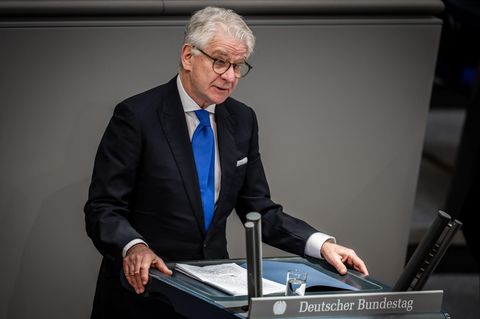 Marcel Reif spricht im Bundestag