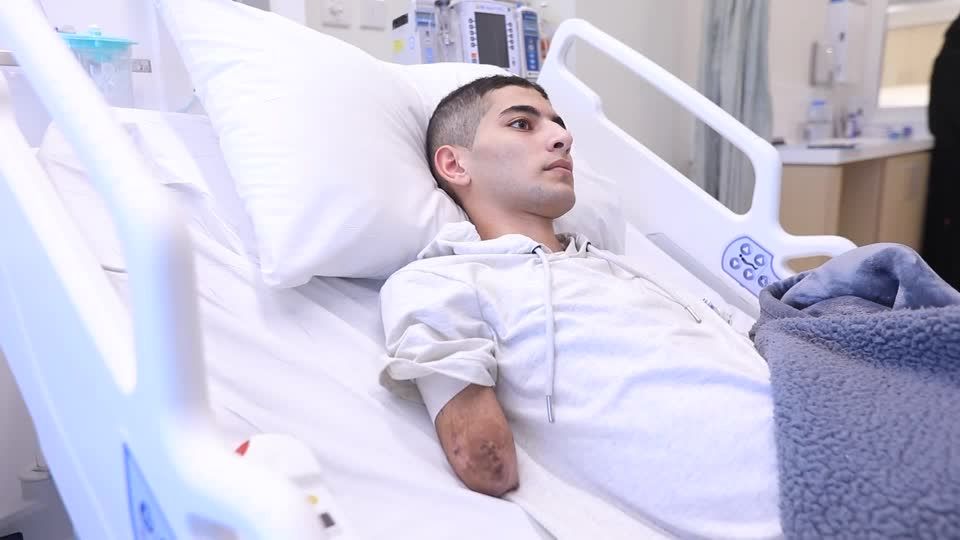 Kämpfe im Gazastreifen: Opfer von israelischem Luftangriff: "Der frühere Mohammad wurde begraben" Kämpfe im Gazastreifen: Opfer von israelischem Luftangriff: "Der frühere Mohammad wurde begraben"