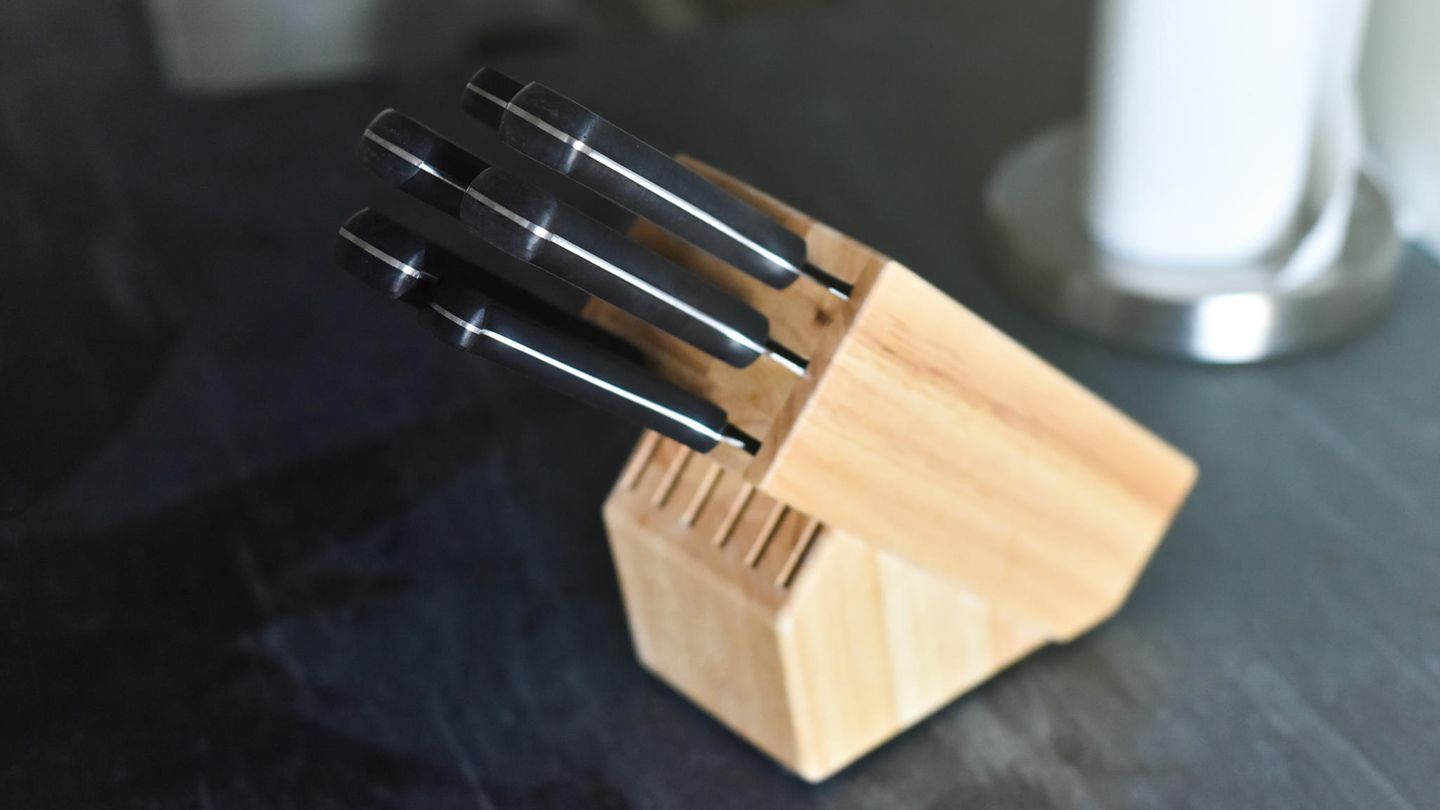 Knife block from Zwilling for 170 instead of 269 euros: top deals on Monday