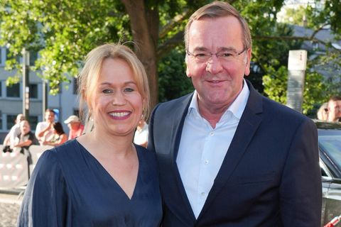 Boris Pistorius und seine Partnerin Julia Schwanholz auf der Premiere der Nibelungen Festspiele in Worms