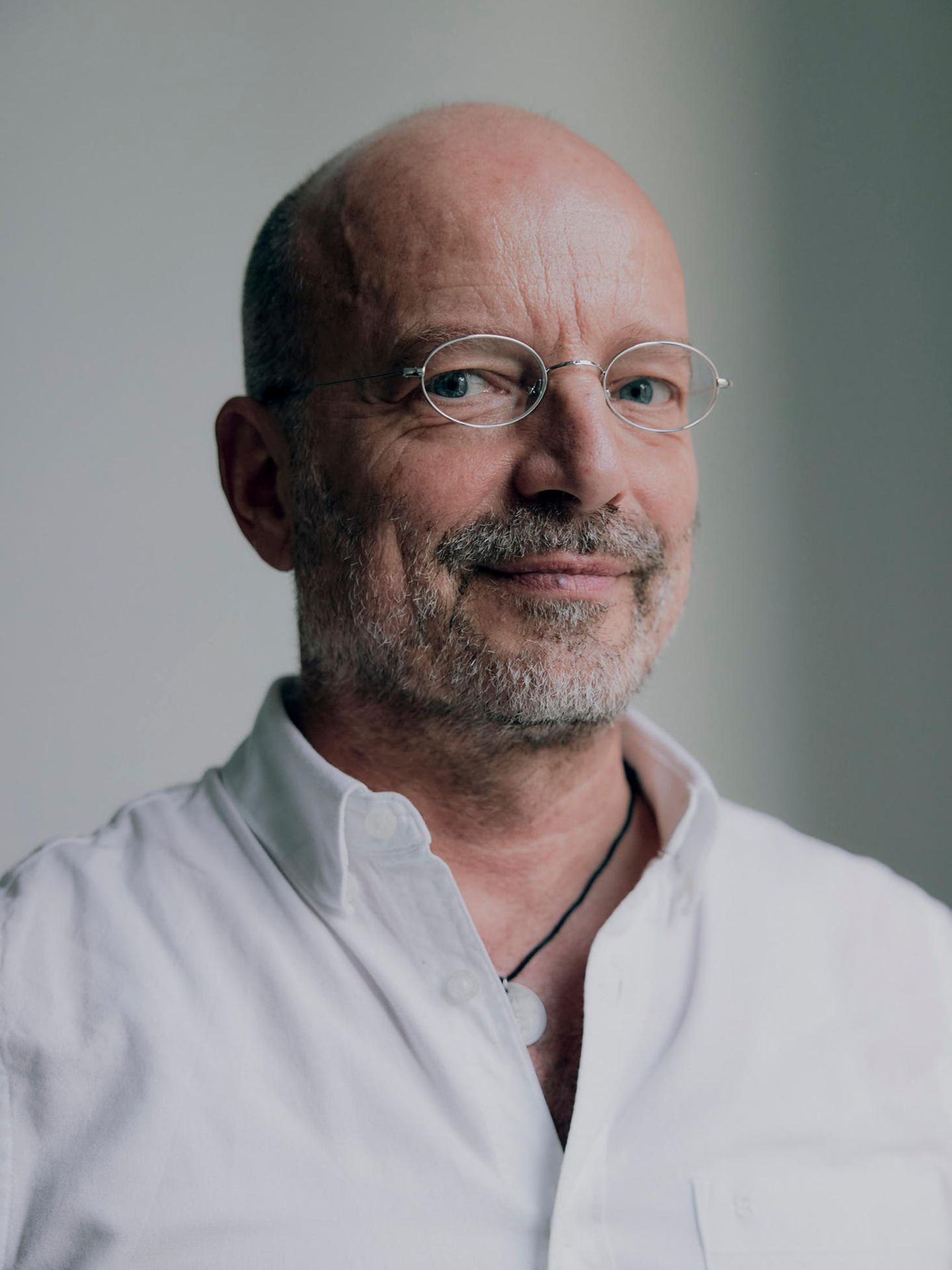 Holger Bergt sagt, Karstadt sei sein halbes Leben. "Ich lebe Karstadt. Obwohl ich nie für das Unternehmen gearbeitet habe. Man nennt mich Mister Karstadt. Und das trifft es gut. Ich identifiziere mich mit der Firma, mit der Geschichte. Es fühlt sich an, als würde ich zu einer Familie gehören."