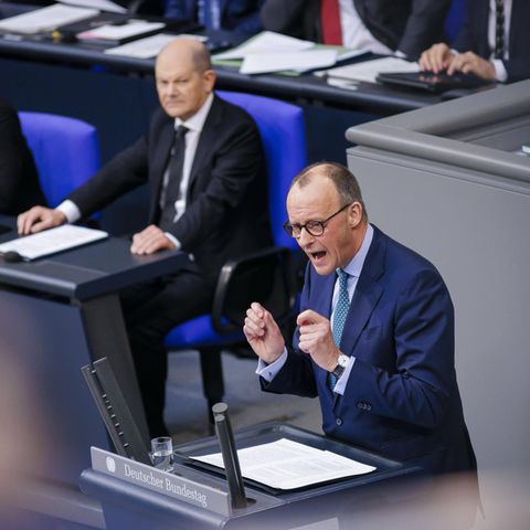 Unions-Fraktionschef Friedrich Merz spricht bei der Generaldebatte im Bundestag