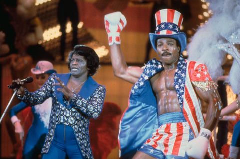 In drei Fortsetzung der "Rocky"-Reihe wirkte Weathers mit (hier mit James Brown) bis er in "Rocky IV" den Filmtod starb. Weathers Karriere erlebte mit den Box-Filmen einen früher Höhepunkt.
