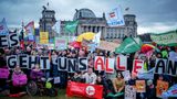 Kurzer Schnappschuss vor dem Reichstagsgebäude