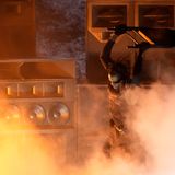 Travis Scott betrat am Sonntagabend die Bühne. Der Auftritt war seine erste Rückkehr auf eine Bühne nach der Astroworld-Tragödie 2021. Im November 2021 starben zehn Menschen bei einem Menschenansturm beim Scott's  Astroworld Festival in Houston, Texas. Im Juni entschied eine texanische Grand Jury, keine Strafanzeige gegen den Rapper zu erheben. 