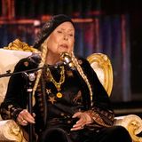Joni Mitchell hat den Grammy Award 2024 für das beste Folk-Album gewonnen. Mitchell betrat mit Brandi Carlile die Bühne in Los Angeles, um ihren Grammy entgegenzunehmen. Sie sang "Both Sides Now".