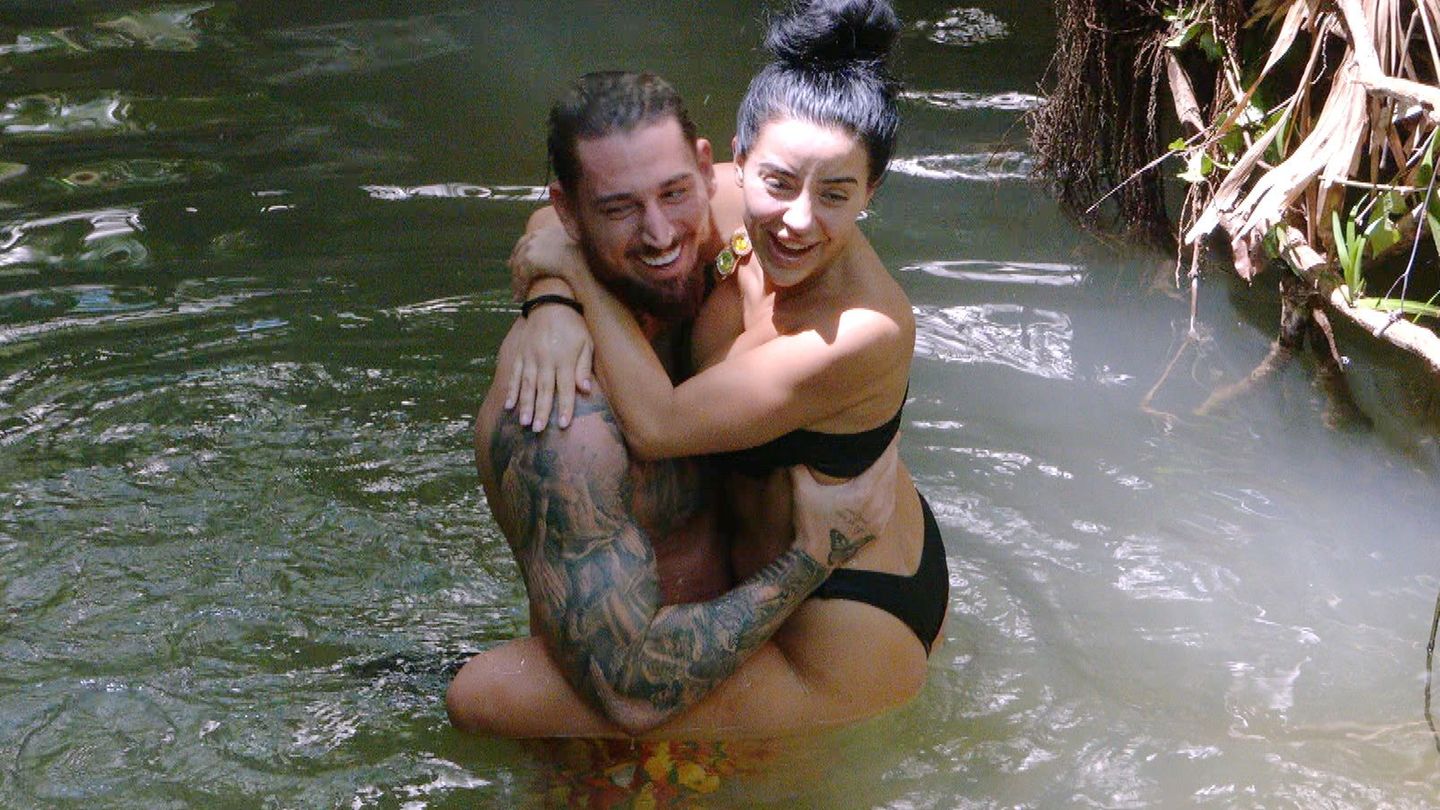 Mike und Leyla im Dschungelcamp-Weiher