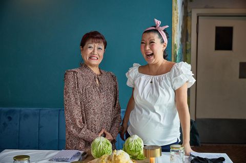 Susan Choi (rechts) mit ihrer Mutter: Mama Choi
