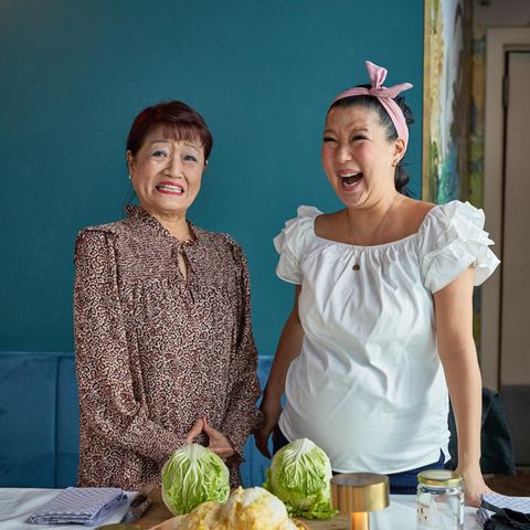 Susan Choi (rechts) mit ihrer Mutter: Mama Choi