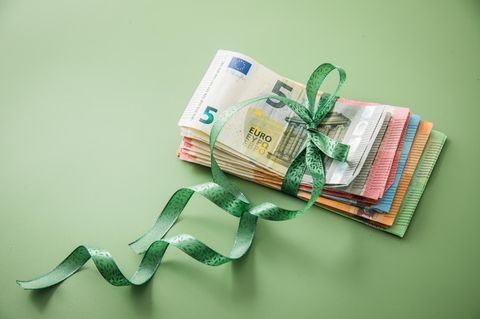 Geldgeschenk mit Schleife