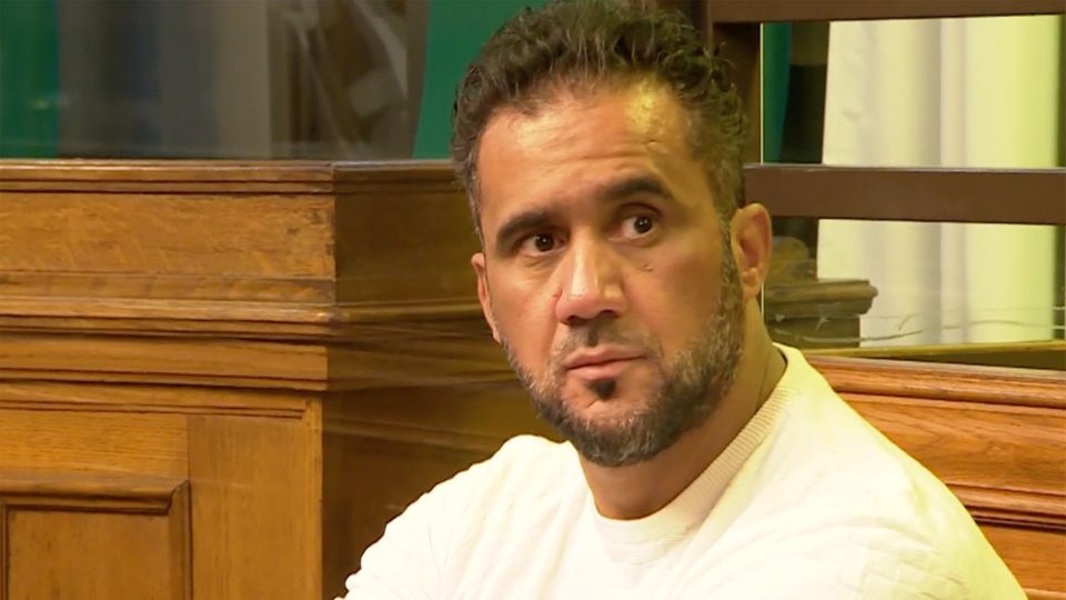 Freispruch im Bushido-Prozess – Arafat Abou-Chakar zeigt sivch glücklich