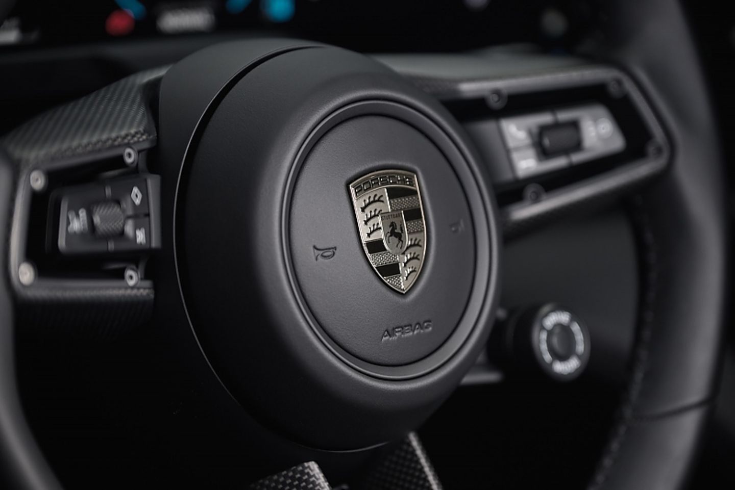 Porsche_Taycan_2024-9.jpg