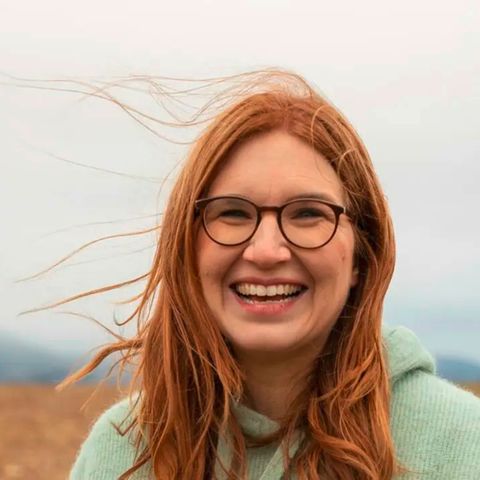 Portrait der Autorin Nora Imlau