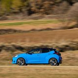 Der Toyota Yaris Hybrid 130 ist 3,94 Meter lang