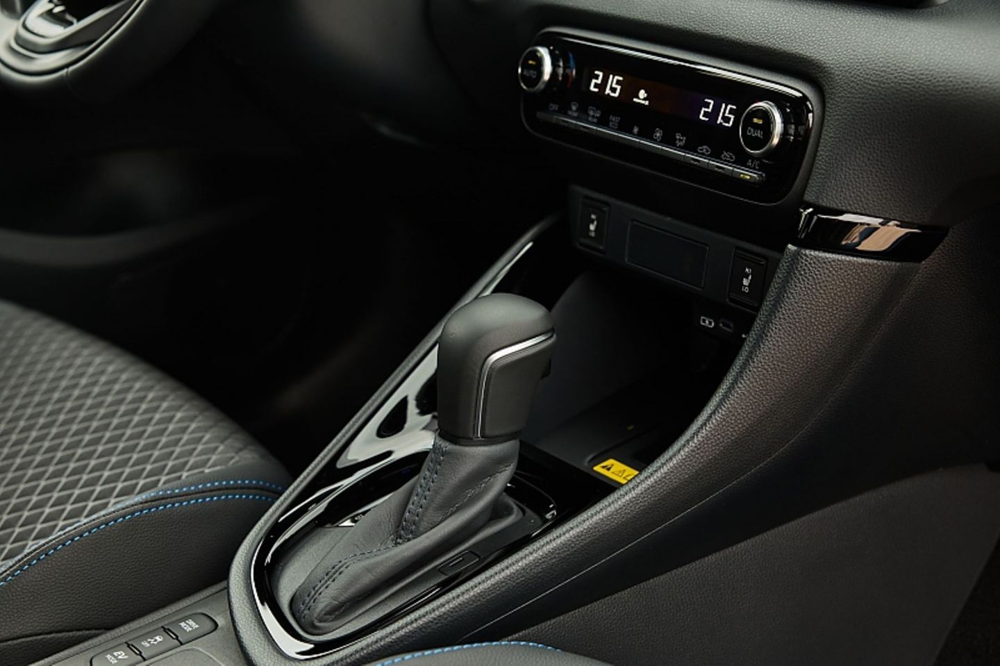 Toyota Yaris Hybrid 130