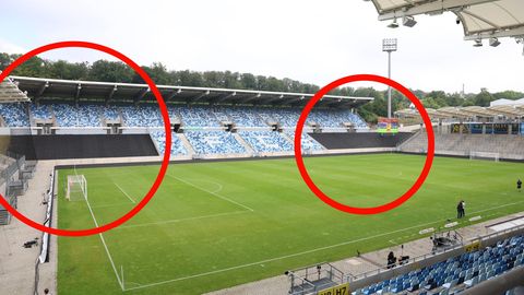 Die "Kuhwiesen" im Saarbrücker Ludwigsparkstadion werden von Planen bedeckt