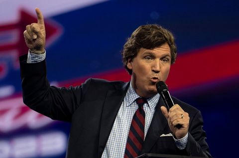Jahrelang war Moderator Tucker Carlson bei Fox News