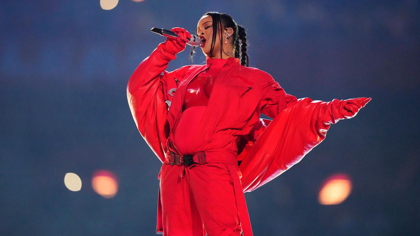 Rihanna 2023 beim Super Bowl