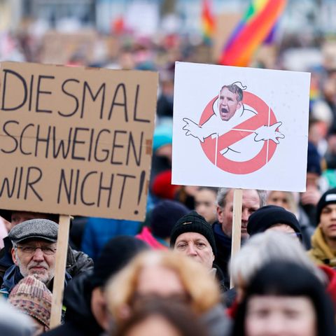 Demonstranten gegen rechts in Köln