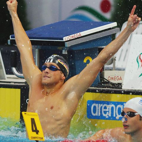 Helge Meeuw bei seinem Goldmedaillen-Gewinn im 50m Rückenschwimmen