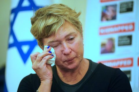Iris Haim gibt nicht der Armee die Schuld am Tod ihres Sohnes – im Gegensatz zu den Familien der beiden anderen erschossenen Geiseln