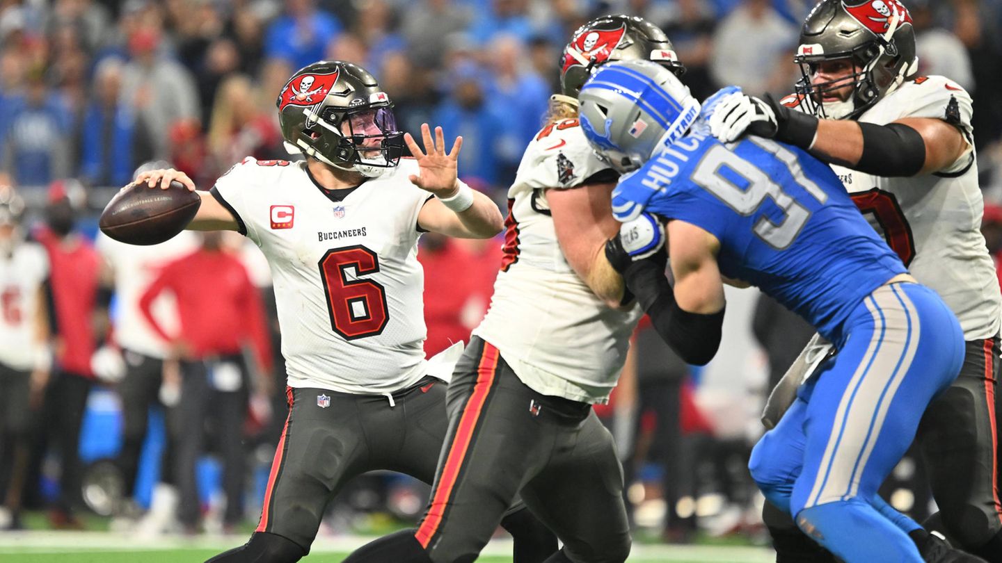 Quarterback Baker Mayfield (Nummer 6) ist einer der Stars bei den Tampa Bay Buccaneers. In der laufenden Saison schieden die Bucs in den NFL-Playoffs gegen die Detroit Lions aus