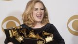 Es fehlt nicht mehr viel zum EGOT-Status. So werden Künstler:innen bezeichnet, die sowohl einen Emmy, einen Grammy, einen Oscar und einen Tony Award gewinnen konnten. Adele hat immerhin schon 16 Grammys im Regal stehen, einen Golden Globe und ... 