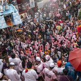 In Lal Baug, einem Viertel von Mumbai, findet jedes Jahr ein Festival zu Ehren von Ganesha statt, dem Gott der Weisheit. Die Aufnahme stammt aus dem September 2023