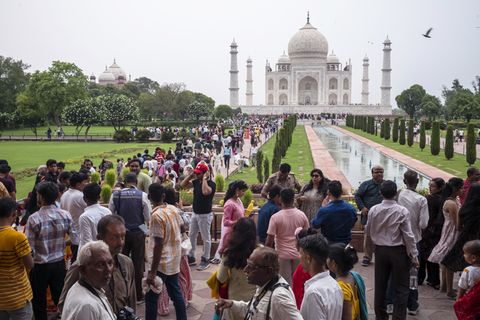 Mausoleum und Liebeserklärung aus Stein: das "Taj Mahal" in Agra auf einem Foto vom Juni 2023