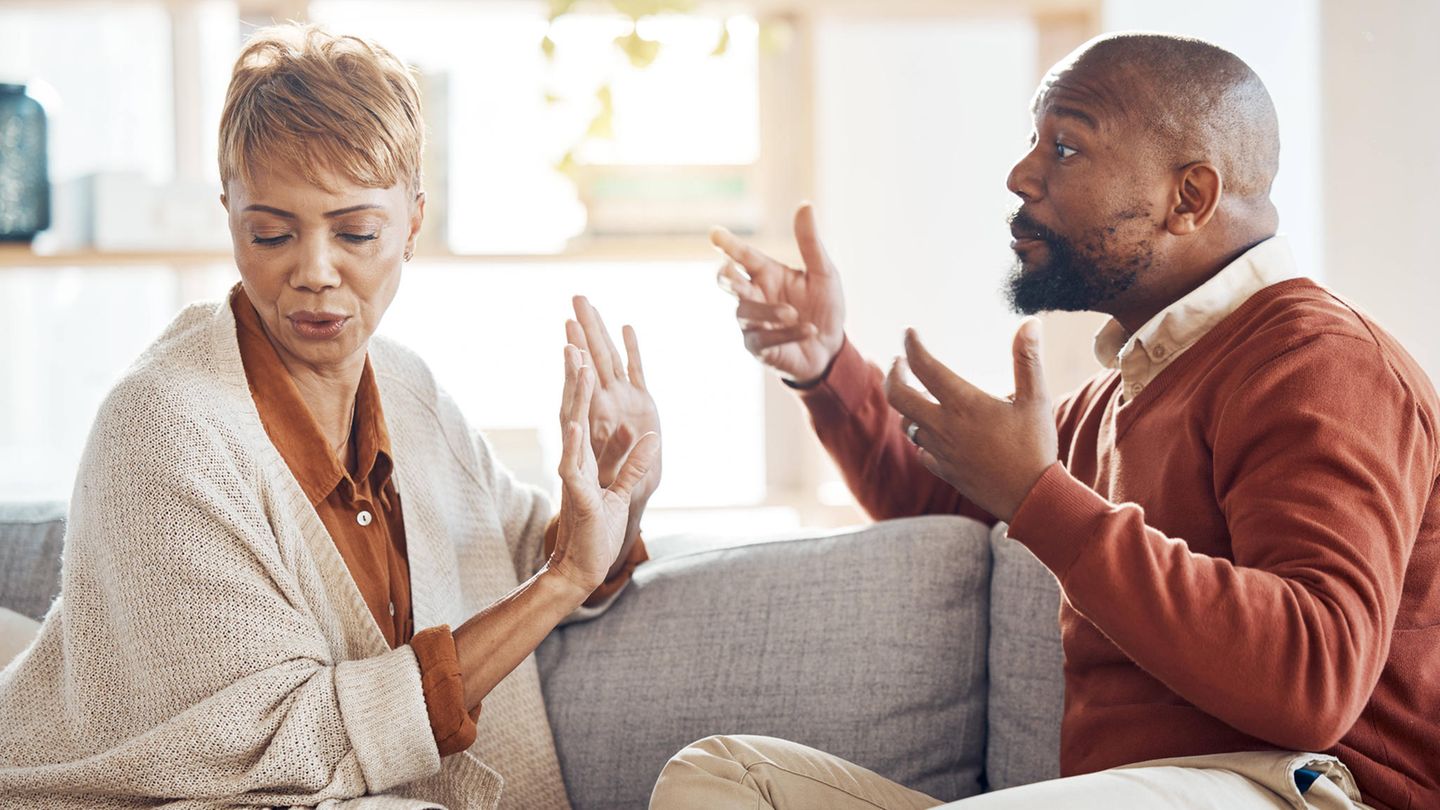 Toxic Relationships: 12 Behaviors How Manipulators Get Their Goals