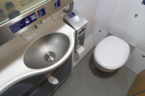Ein Bahnfahrer beklagte sich wegen des Zustands einer Zugtoilette