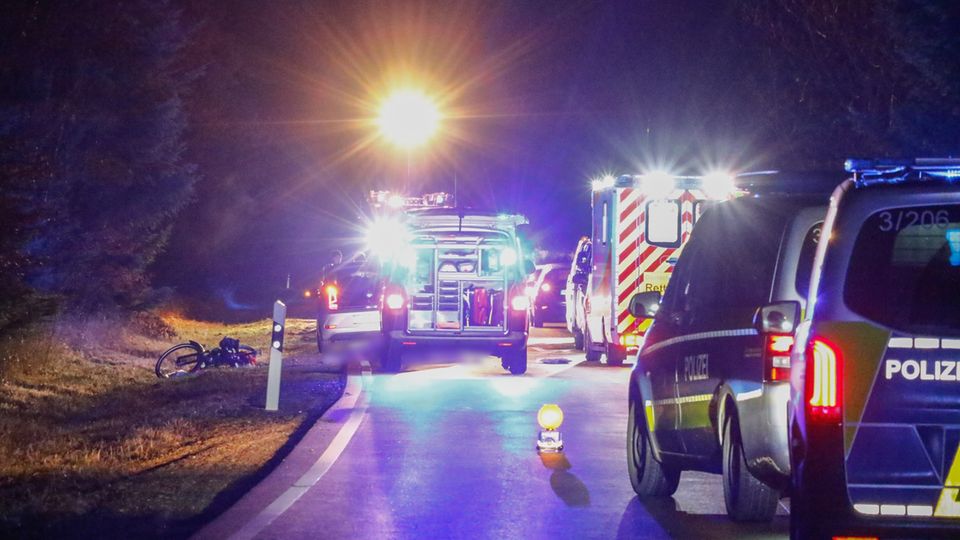 Der Blick auf die Unfallstelle am Abend des Unfalls