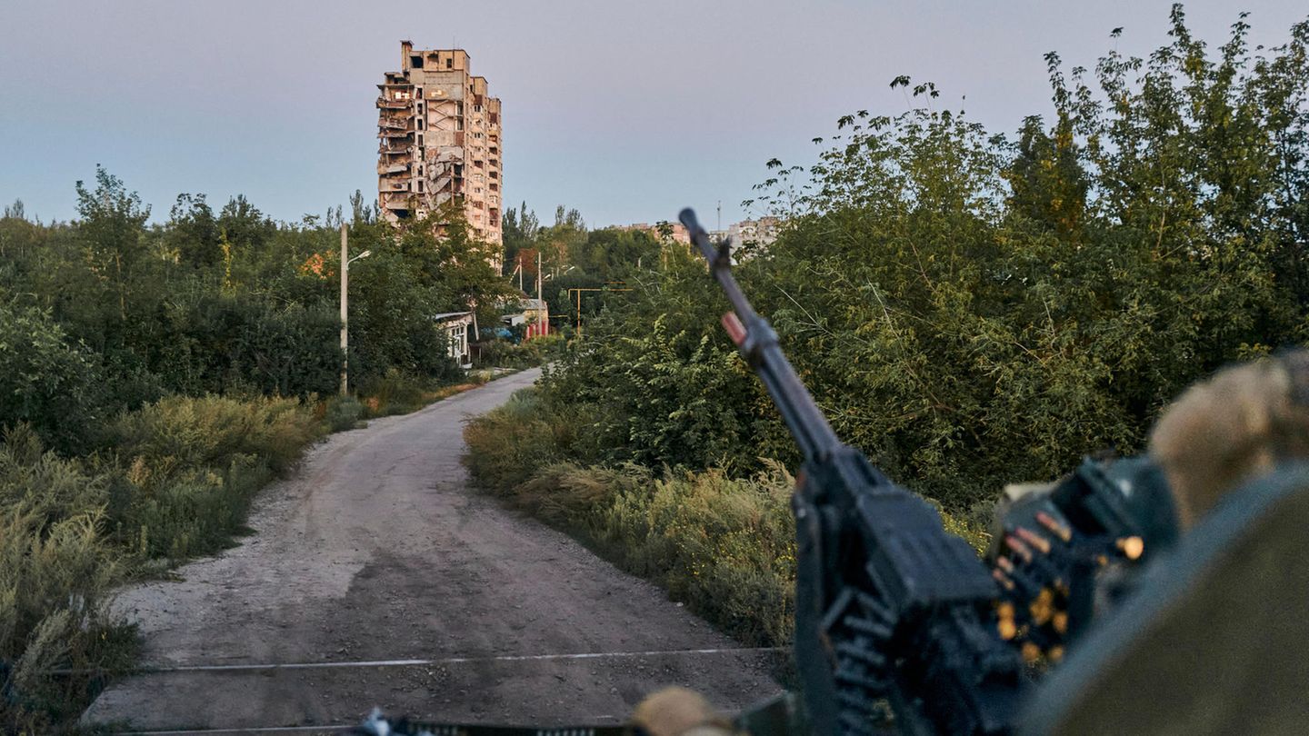 Zelensky is courting US military aid and long-range missiles