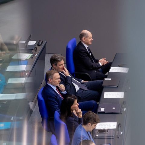 Die in Teilen nachgeholte Bundestagswahl in Berlin war für die Ampelregierung von Bundeskanzler Olaf Scholz (SPD), Wirtschaftsminister Robert Habeck (Grüne) und Finanzminister Christian Lindner (FDP) nicht der erhoffte Befreiungsschlag